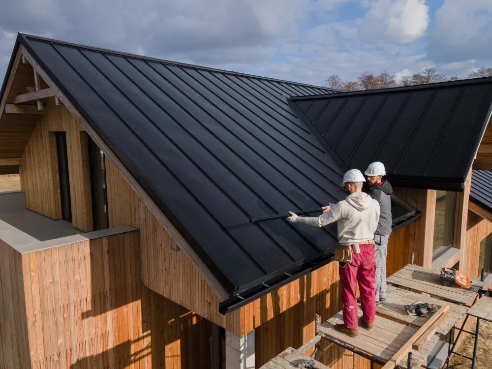 Roof Repair vs. Roof Replacement: How Homeowners Can Make the Right Decision